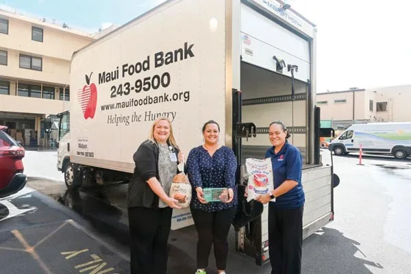 Maui Health Shocks Food Bank with Jaw-Dropping Turkey & Rice Donation! You Won’t Believe What They Did for the Holidays!