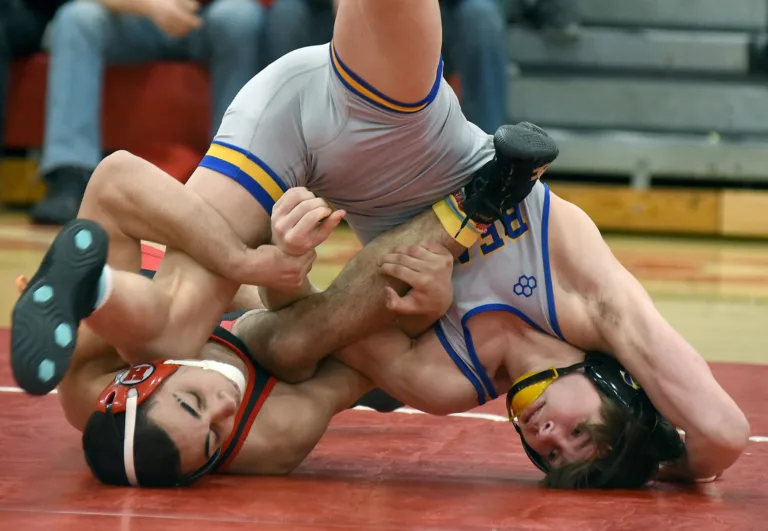 Unbelievable! Jefferson Wrestlers Crush Huron in Epic Huron League Showdown – You Won’t Believe the Insane Moves They Pulled Off!